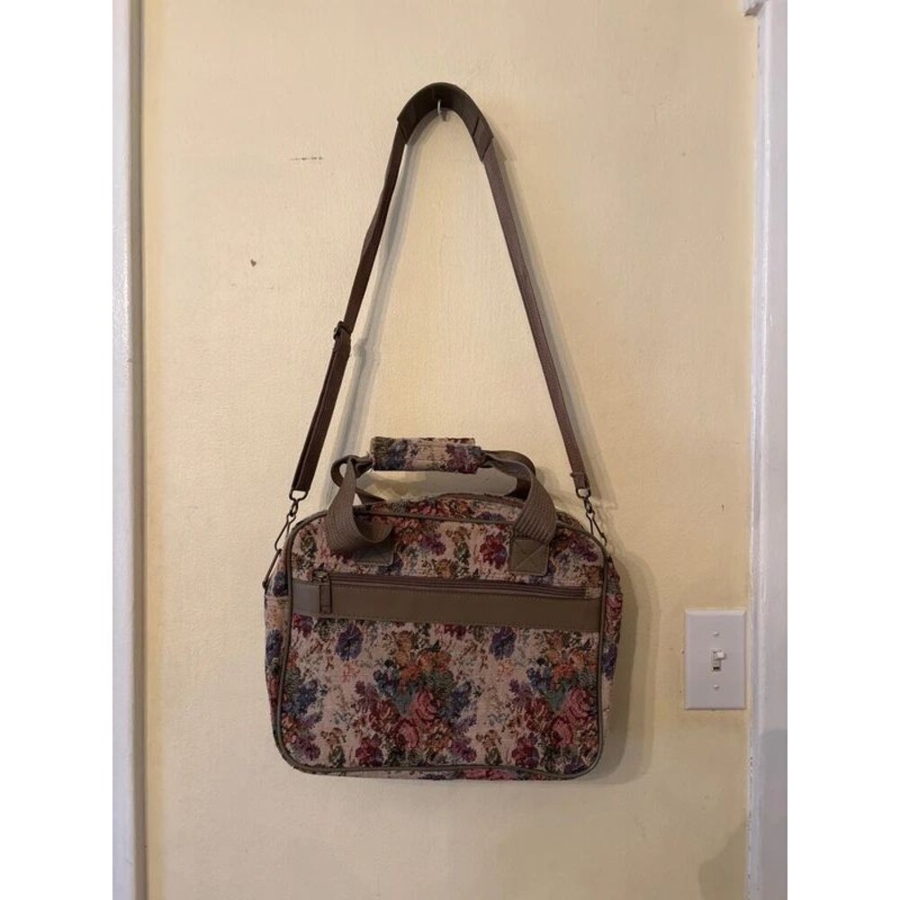 Vintage boho floral tapestry travel tote bag weekender overnight bottom feet